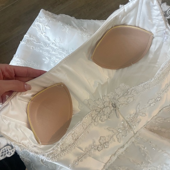 Leah Da Gloria Marie Gown + Overskirt - Picture 14 of 16